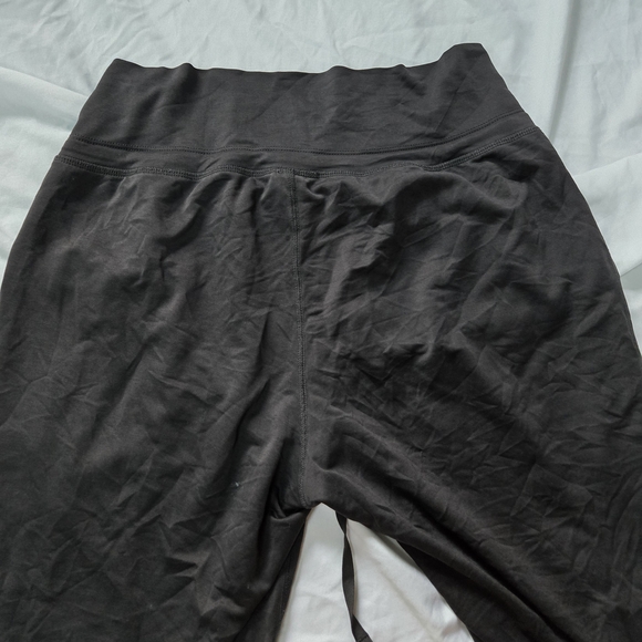Bundle Of Fabletics Black And Dark Grey Legging Jogger Athletic Pants - Picture 14 of 14